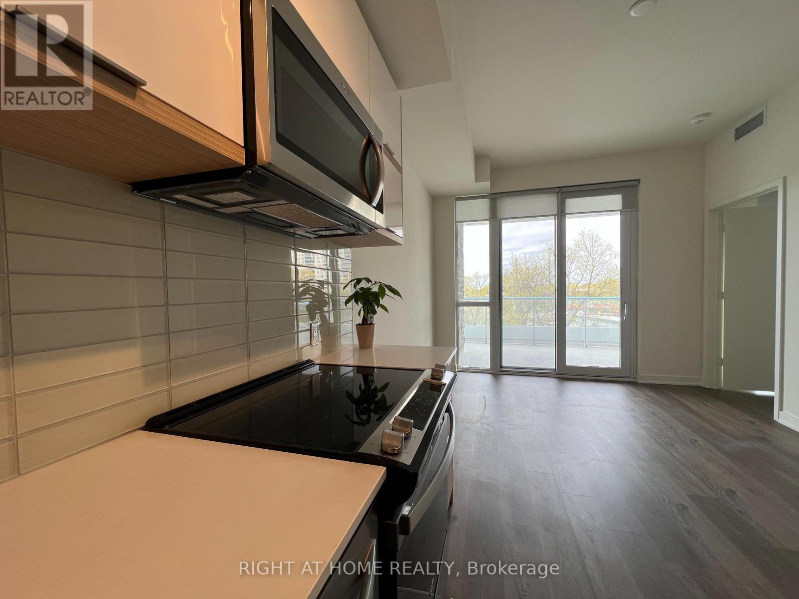 304 - 10 Deerlick Court, Toronto, Ontario  M3A 0A7 - Photo 5 - C12916984