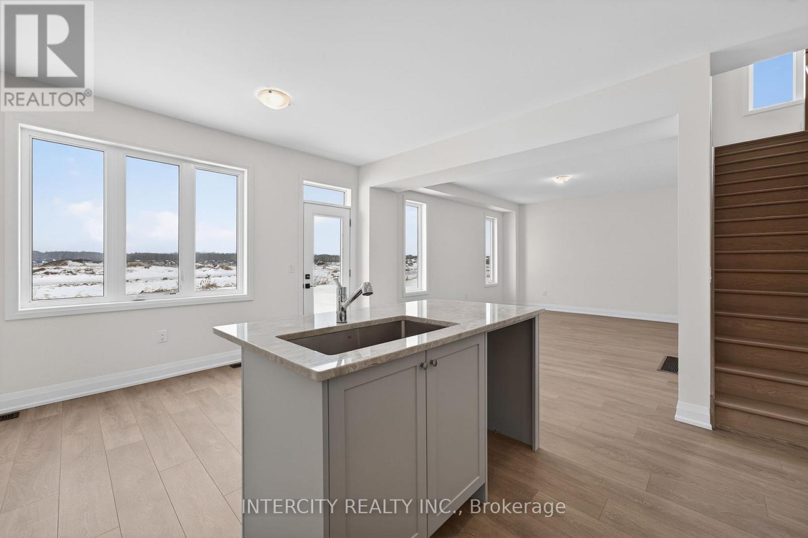 28 Legacy Circle, Wasaga Beach, Ontario  L9Z 0M5 - Photo 15 - S12916980