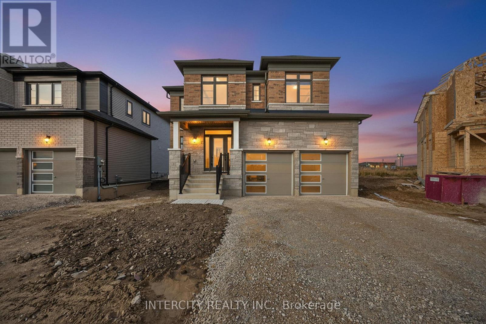 28 Legacy Circle, Wasaga Beach, Ontario  L9Z 0M5 - Photo 2 - S12916980