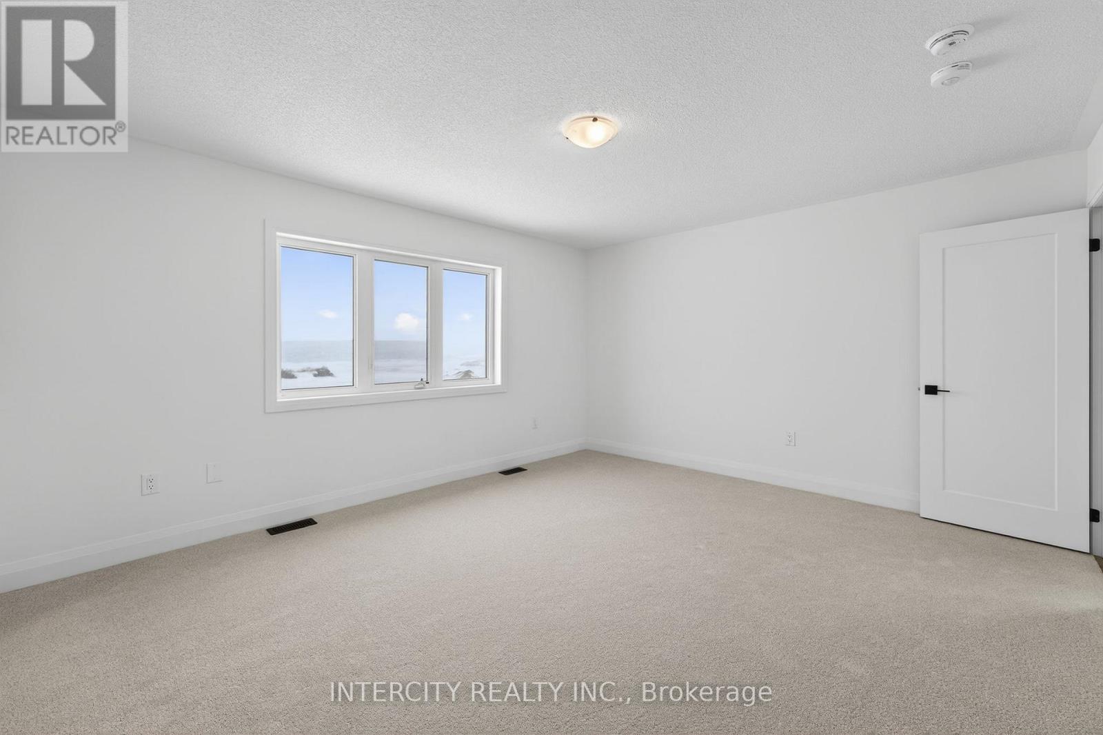 28 Legacy Circle, Wasaga Beach, Ontario  L9Z 0M5 - Photo 32 - S12916980