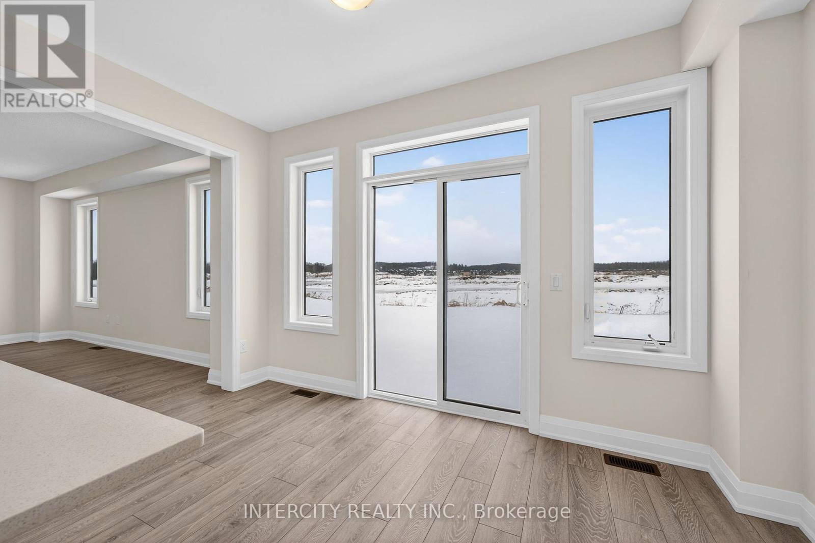 30 Legacy Circle, Wasaga Beach, Ontario  L9Z 0M5 - Photo 18 - S12916982