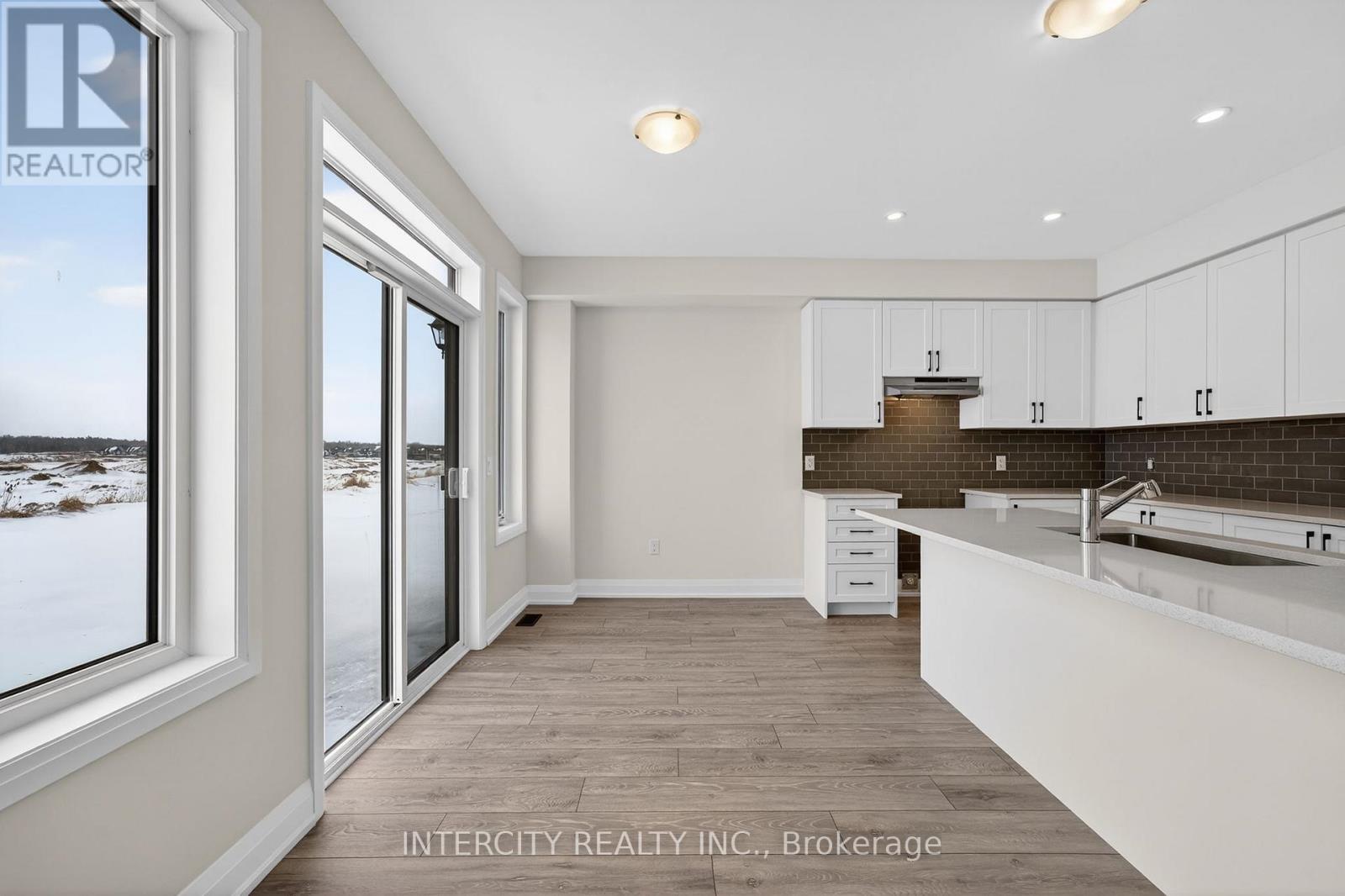 30 Legacy Circle, Wasaga Beach, Ontario  L9Z 0M5 - Photo 20 - S12916982