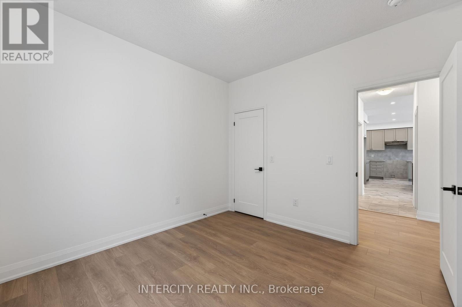 38 Legacy Circle, Wasaga Beach, Ontario  L9Z 0M5 - Photo 30 - S12916996