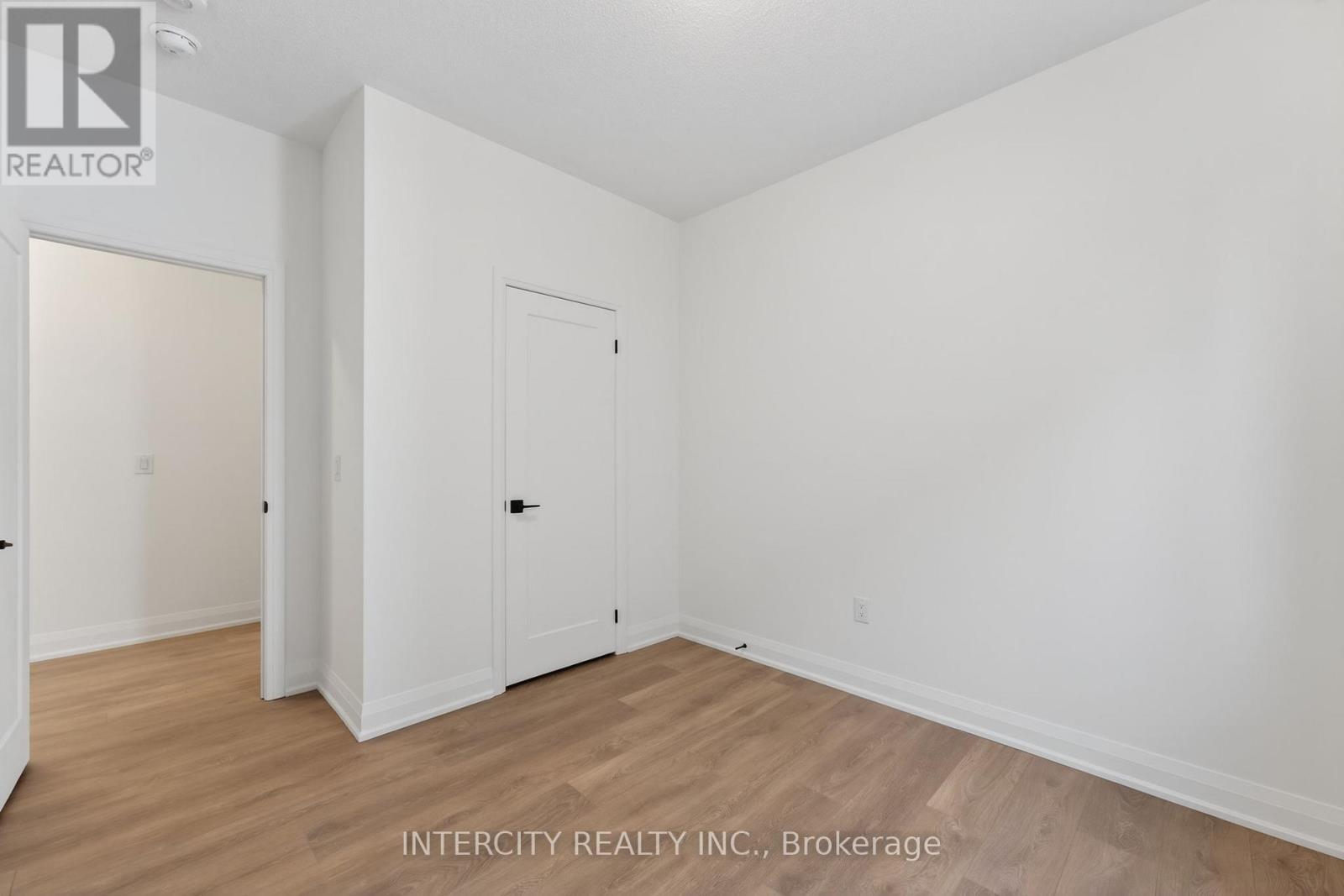 38 Legacy Circle, Wasaga Beach, Ontario  L9Z 0M5 - Photo 32 - S12916996