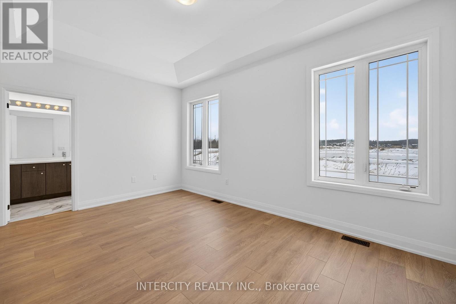 38 Legacy Circle, Wasaga Beach, Ontario  L9Z 0M5 - Photo 37 - S12916996