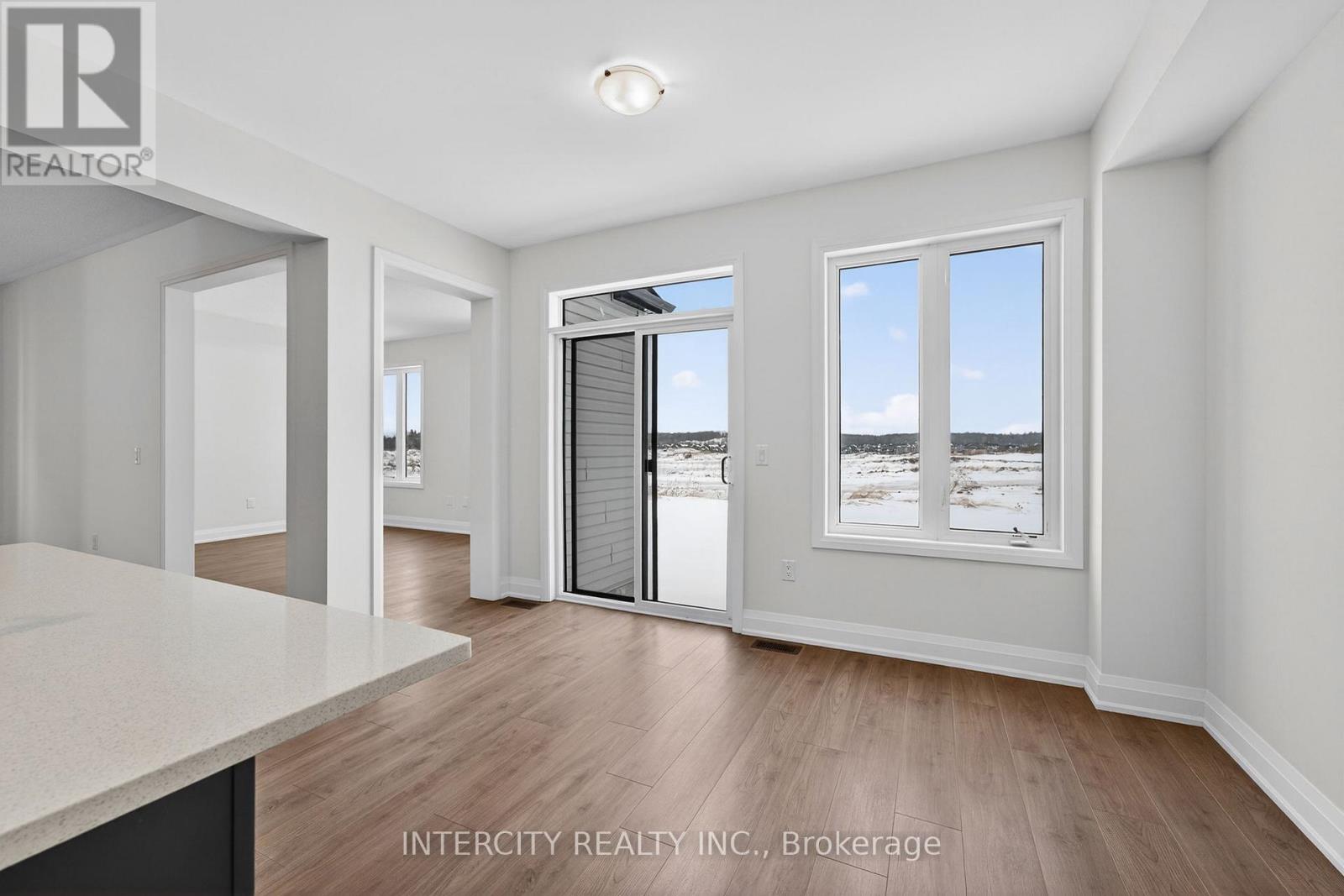 34 Legacy Circle, Wasaga Beach, Ontario  L9Z 0M5 - Photo 20 - S12917010