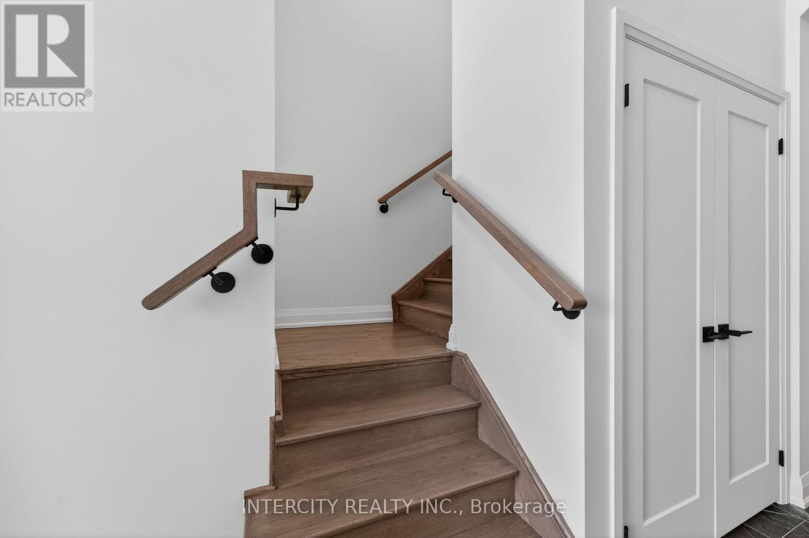 34 Legacy Circle, Wasaga Beach, Ontario  L9Z 0M5 - Photo 27 - S12917010