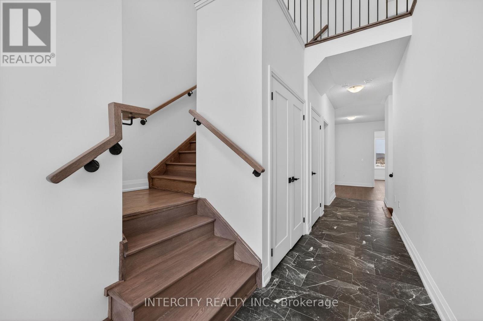 34 Legacy Circle, Wasaga Beach, Ontario  L9Z 0M5 - Photo 4 - S12917010