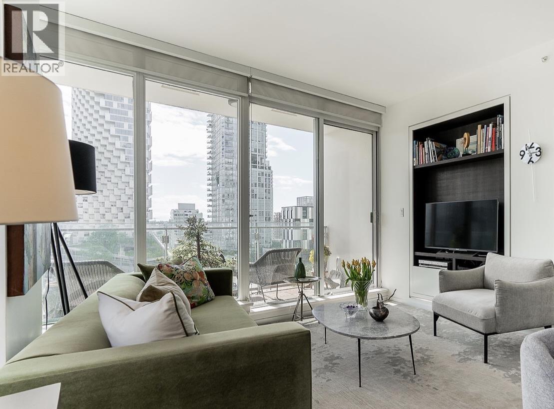 707 1351 Continental Street, Vancouver, British Columbia  V6Z 0C6 - Photo 3 - R3103235