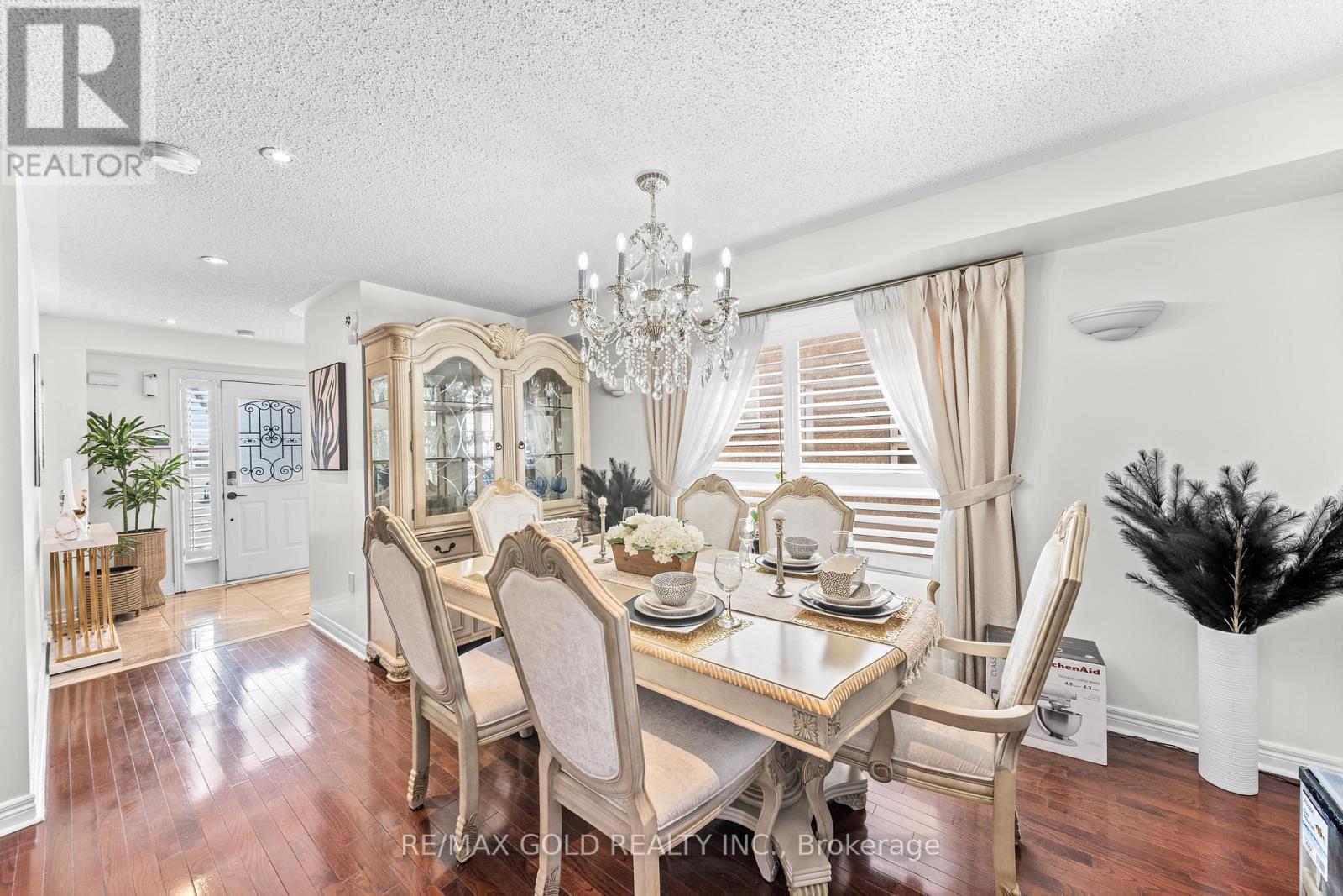 53 Linderwood Drive, Brampton, Ontario  L7A 1S4 - Photo 11 - W12917006