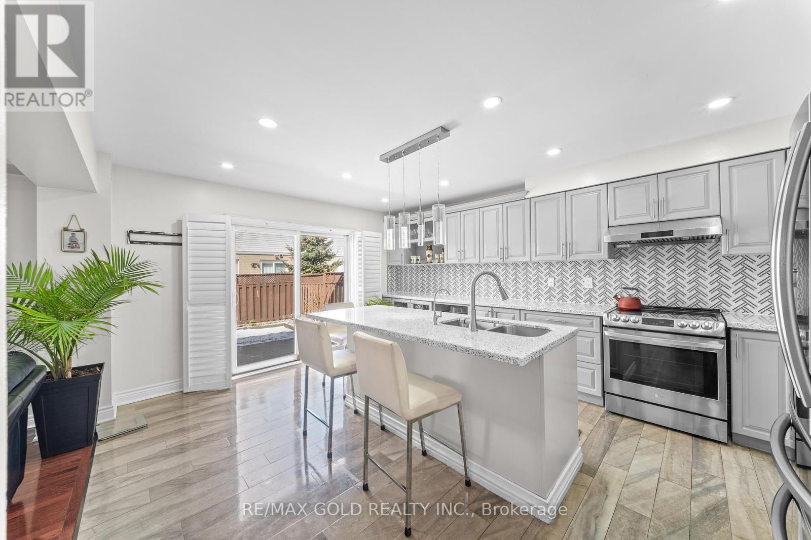 53 Linderwood Drive, Brampton, Ontario  L7A 1S4 - Photo 19 - W12917006