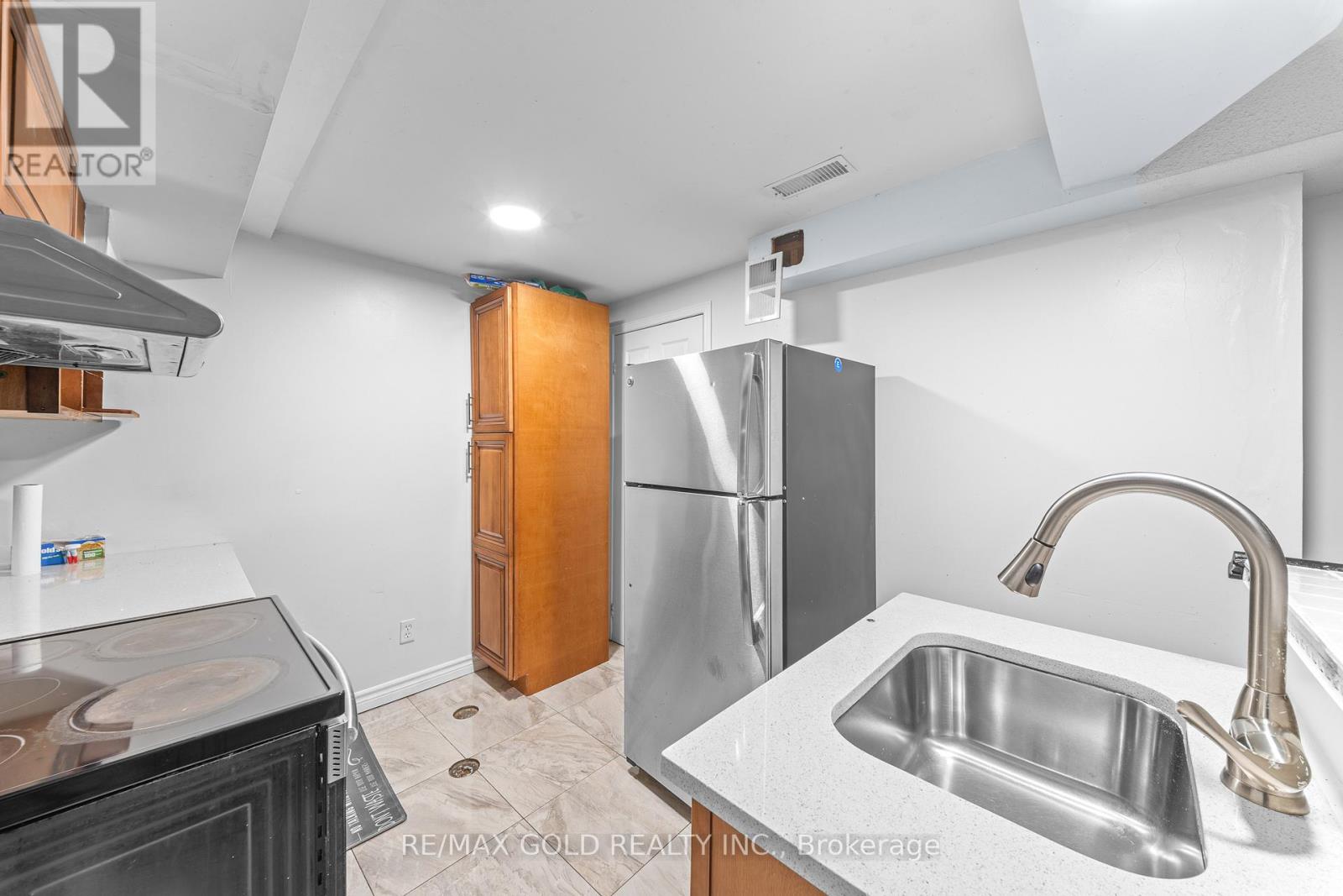 53 Linderwood Drive, Brampton, Ontario  L7A 1S4 - Photo 42 - W12917006