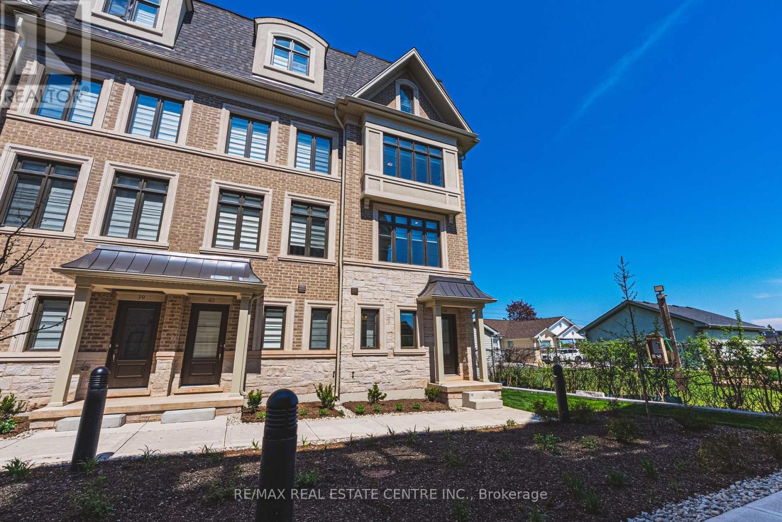 41 - 260 Melody Cmn, Oakville, Ontario  L6H 7H2 - Photo 4 - W12917016