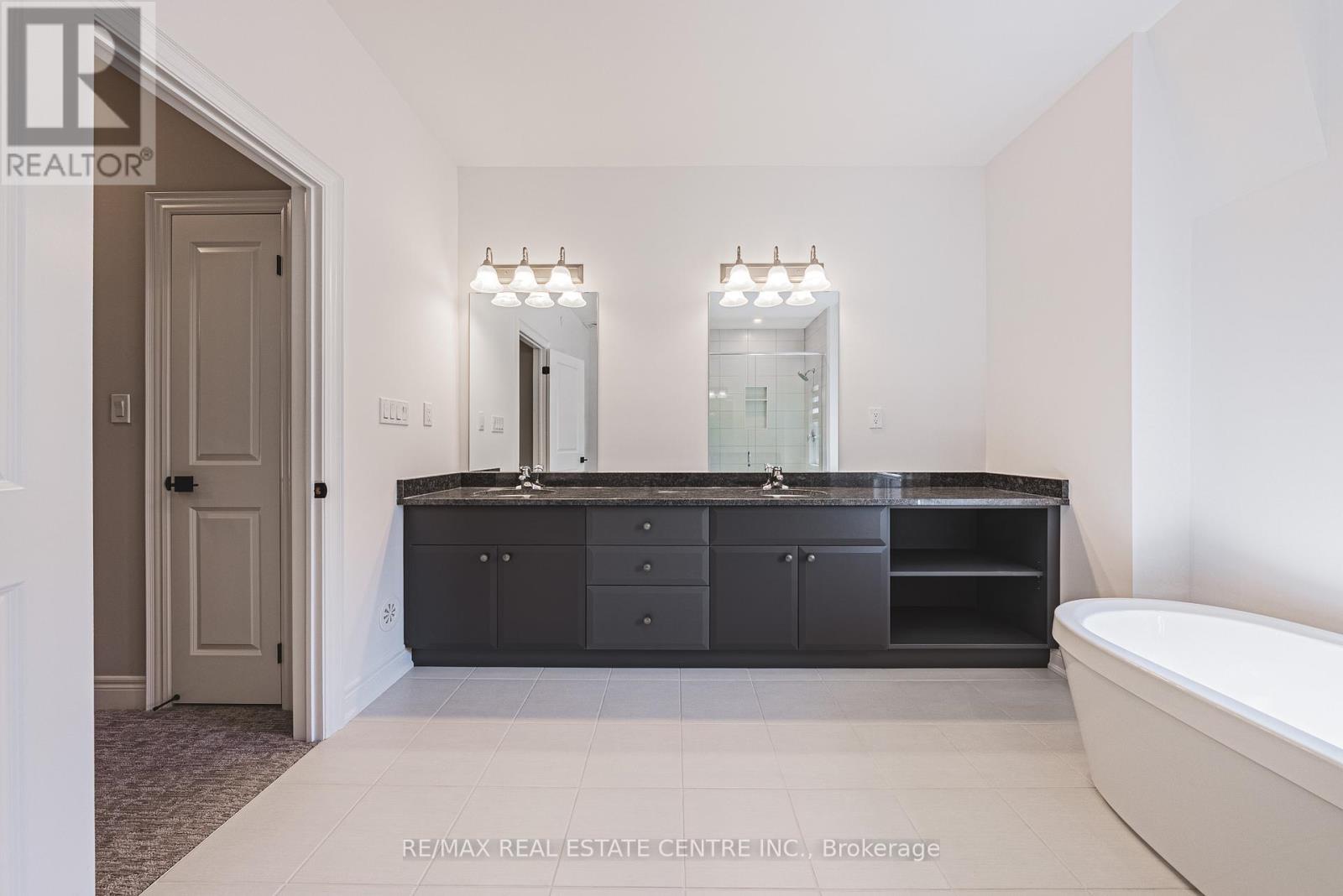 41 - 260 Melody Cmn, Oakville, Ontario  L6H 7H2 - Photo 40 - W12917016