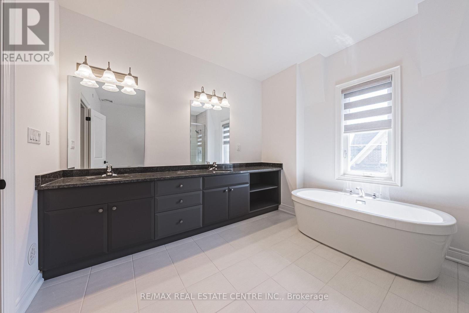 41 - 260 Melody Cmn, Oakville, Ontario  L6H 7H2 - Photo 41 - W12917016