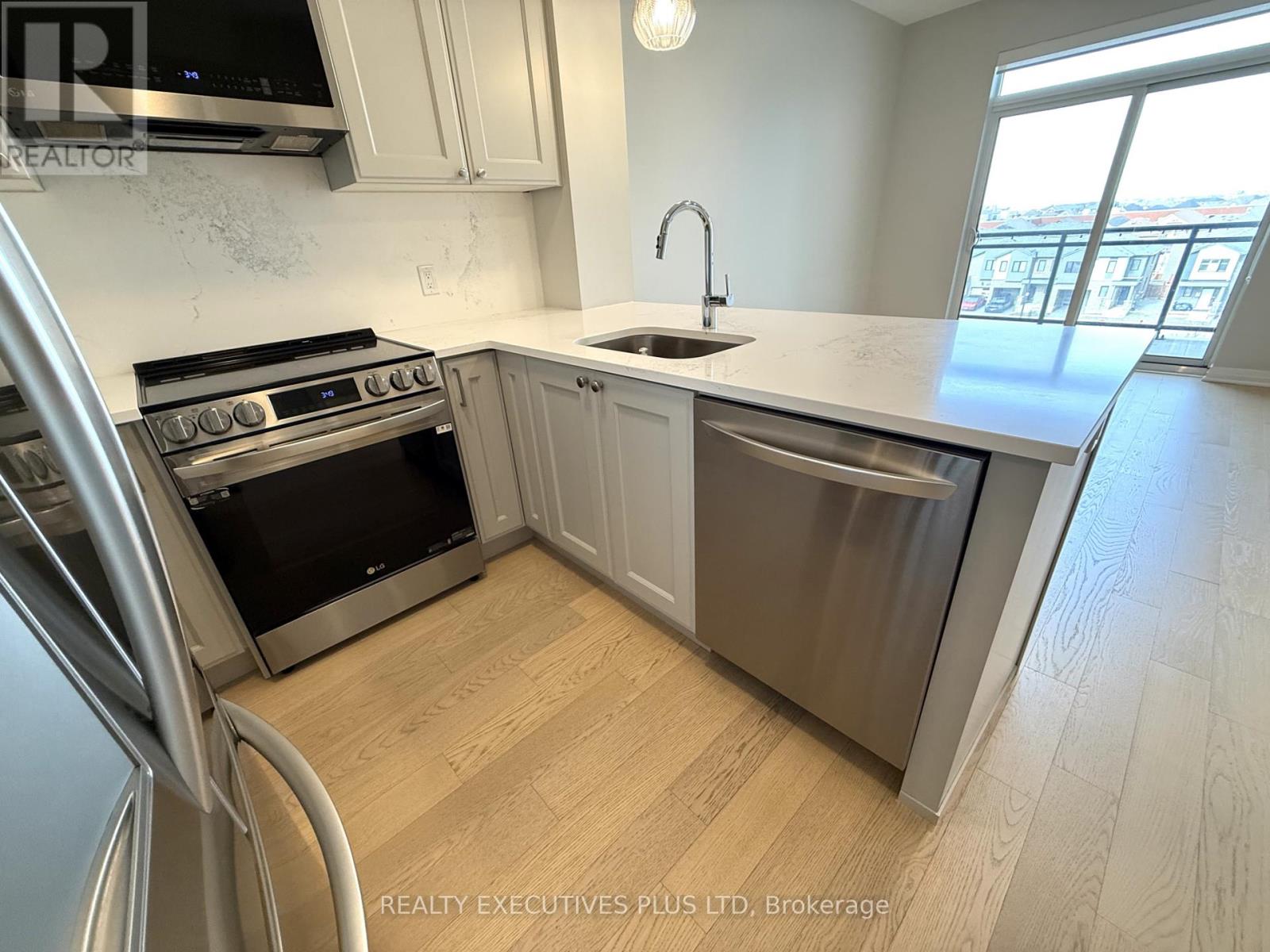 408 - 470 Gordon Krantz Avenue, Milton, Ontario  L9E 1Z3 - Photo 2 - W12916864