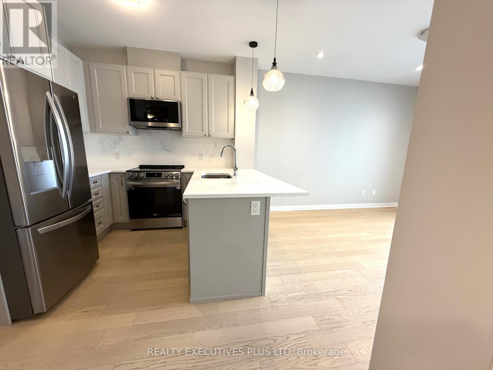 408 - 470 Gordon Krantz Avenue, Milton, Ontario  L9E 1Z3 - Photo 6 - W12916864