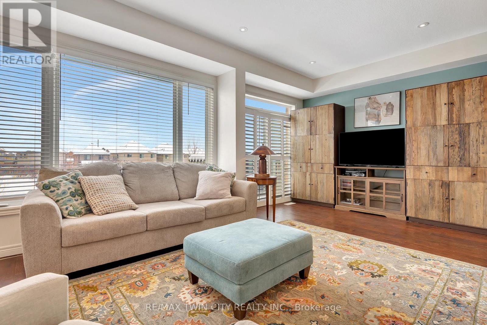 50 Greenwater Street, Kitchener, Ontario  N2R 0H2 - Photo 14 - X12917034