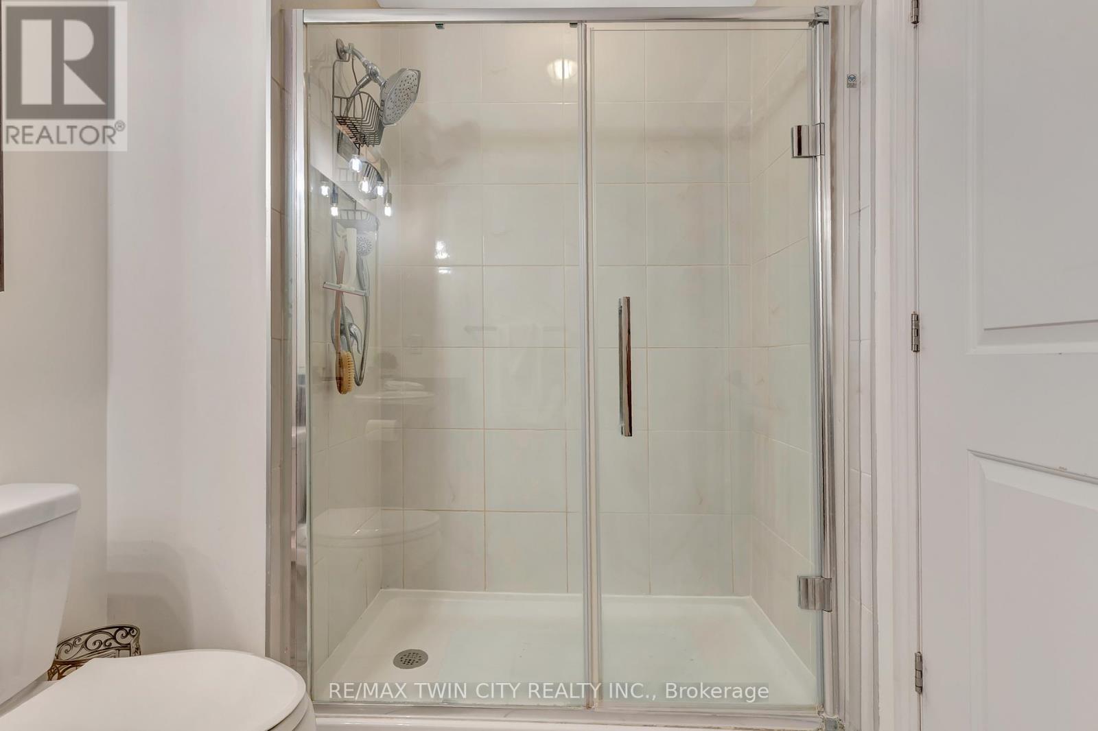 50 Greenwater Street, Kitchener, Ontario  N2R 0H2 - Photo 22 - X12917034