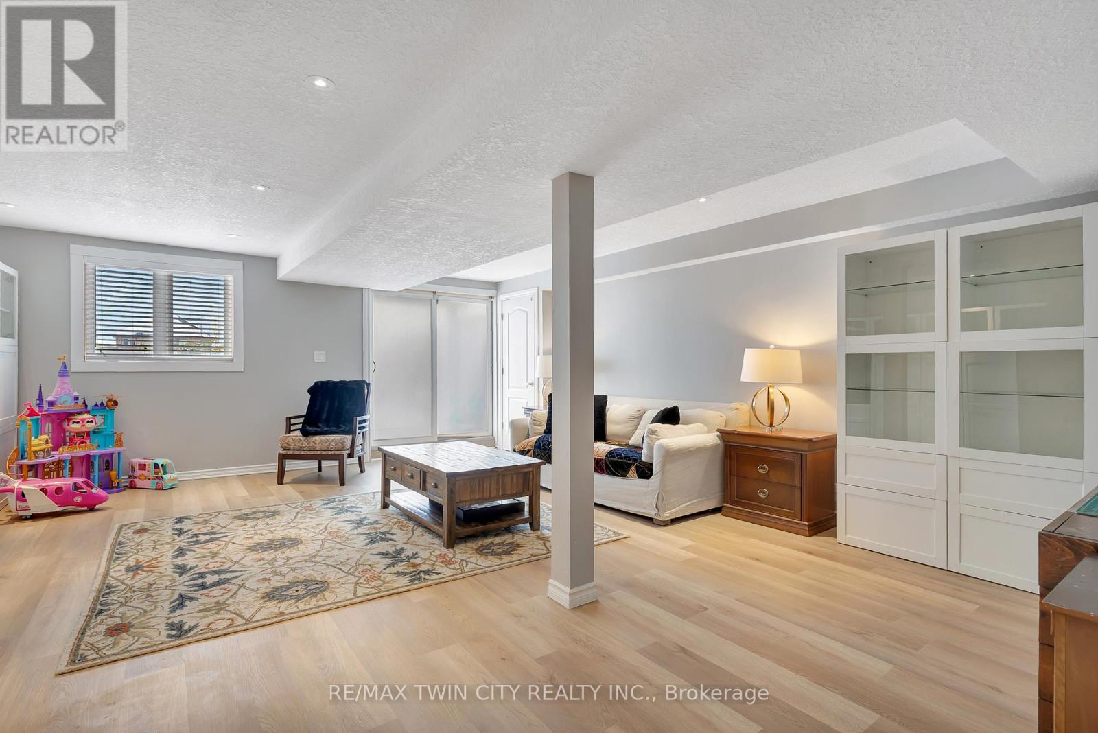 50 Greenwater Street, Kitchener, Ontario  N2R 0H2 - Photo 30 - X12917034