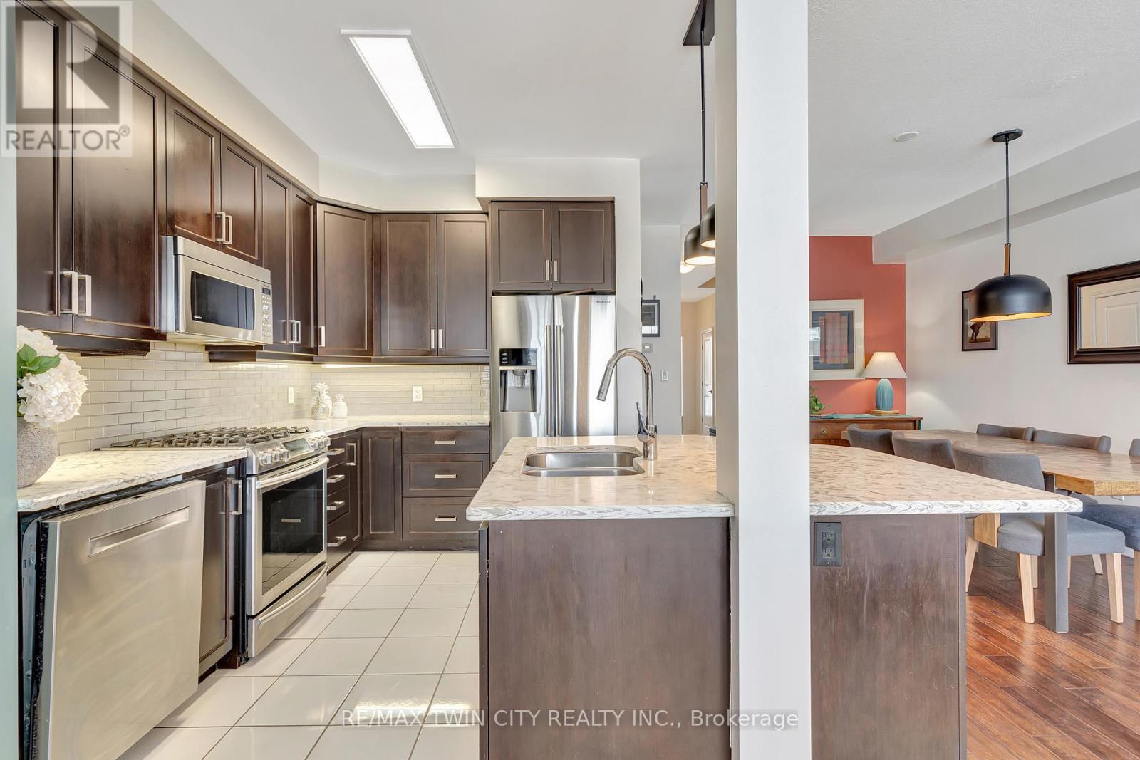 50 Greenwater Street, Kitchener, Ontario  N2R 0H2 - Photo 8 - X12917034