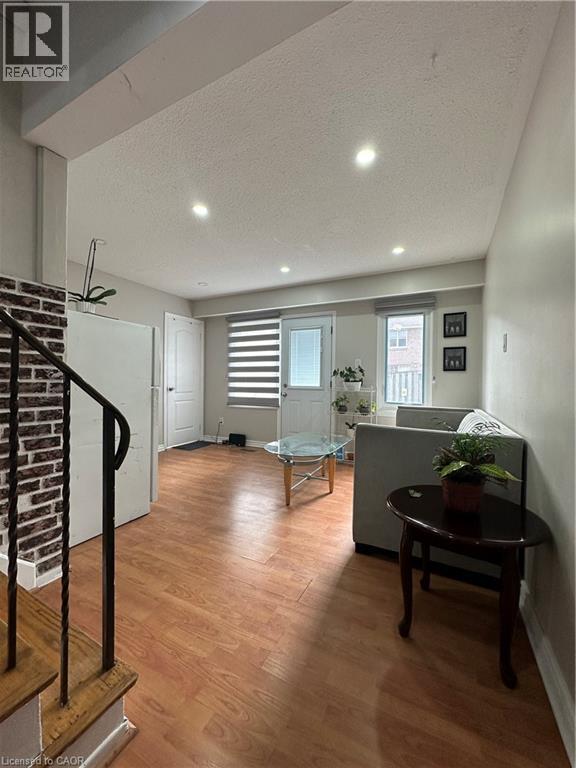 7255 Dooley Drive, Mississauga, Ontario  L4T 2S7 - Photo 9 - 40814821