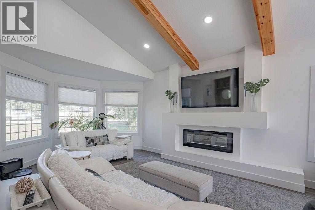 12809 92 Street, Peace River, Alberta  T8S 1W8 - Photo 2 - A2270582