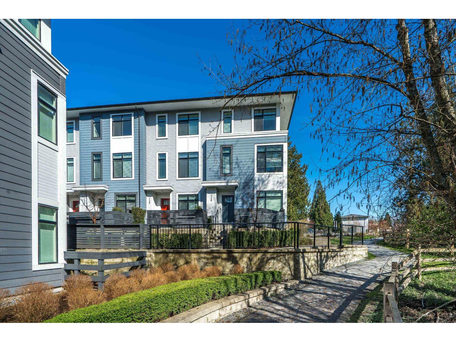 130 15235 Sitka Drive, Surrey, British Columbia  V3S 0A9 - Photo 5 - R3101538