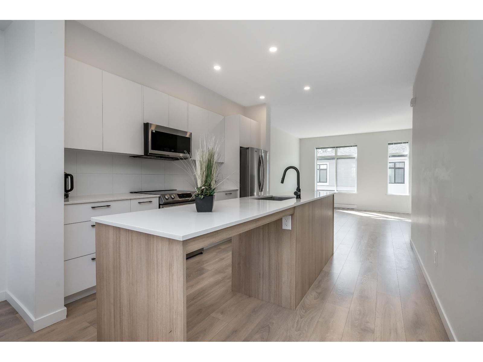 130 15235 Sitka Drive, Surrey, British Columbia  V3S 0A9 - Photo 11 - R3101538