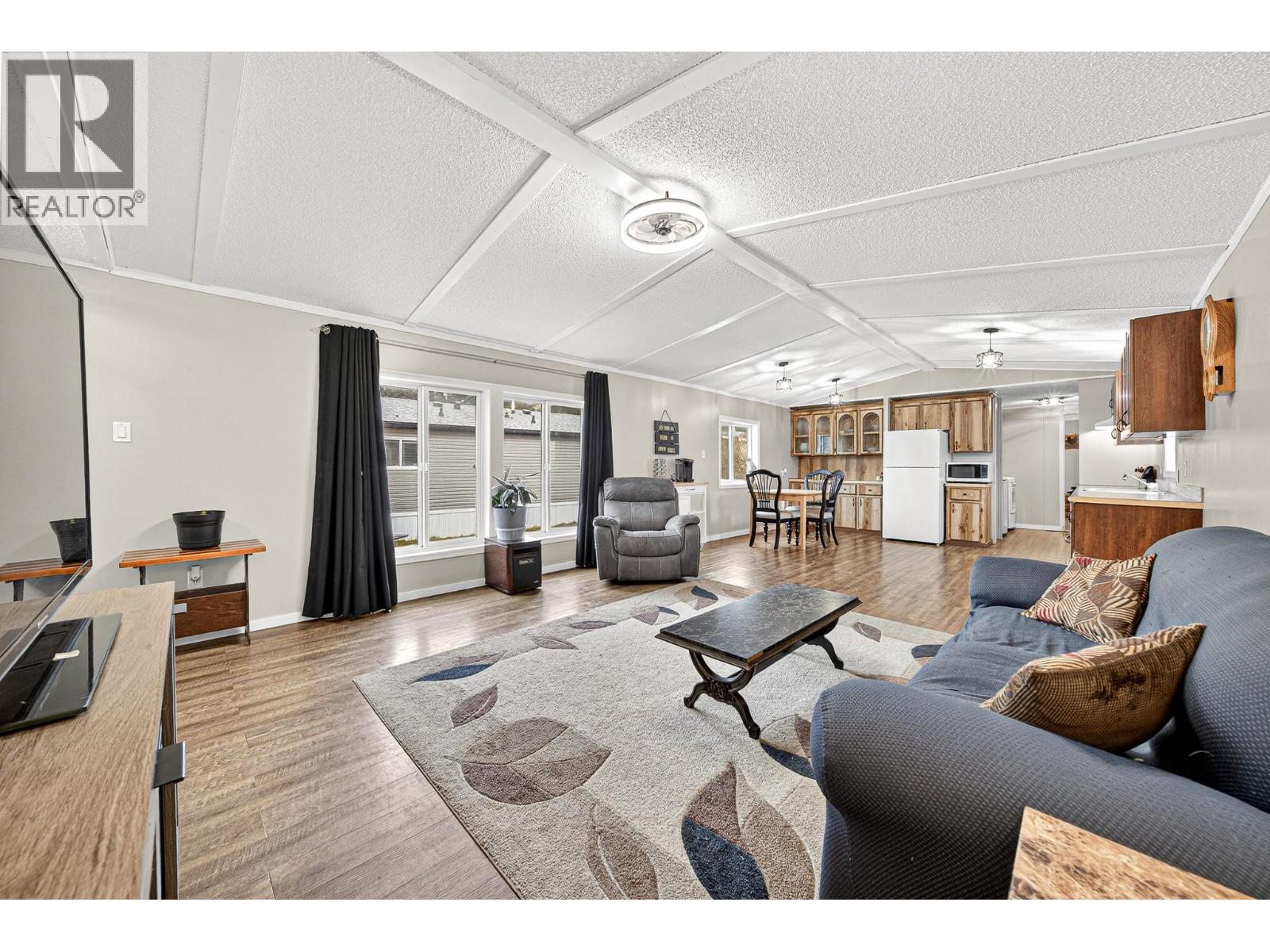 100 Industrial Road 1 Road Unit# 14, Sparwood, British Columbia  V0B 2G1 - Photo 4 - 10379580