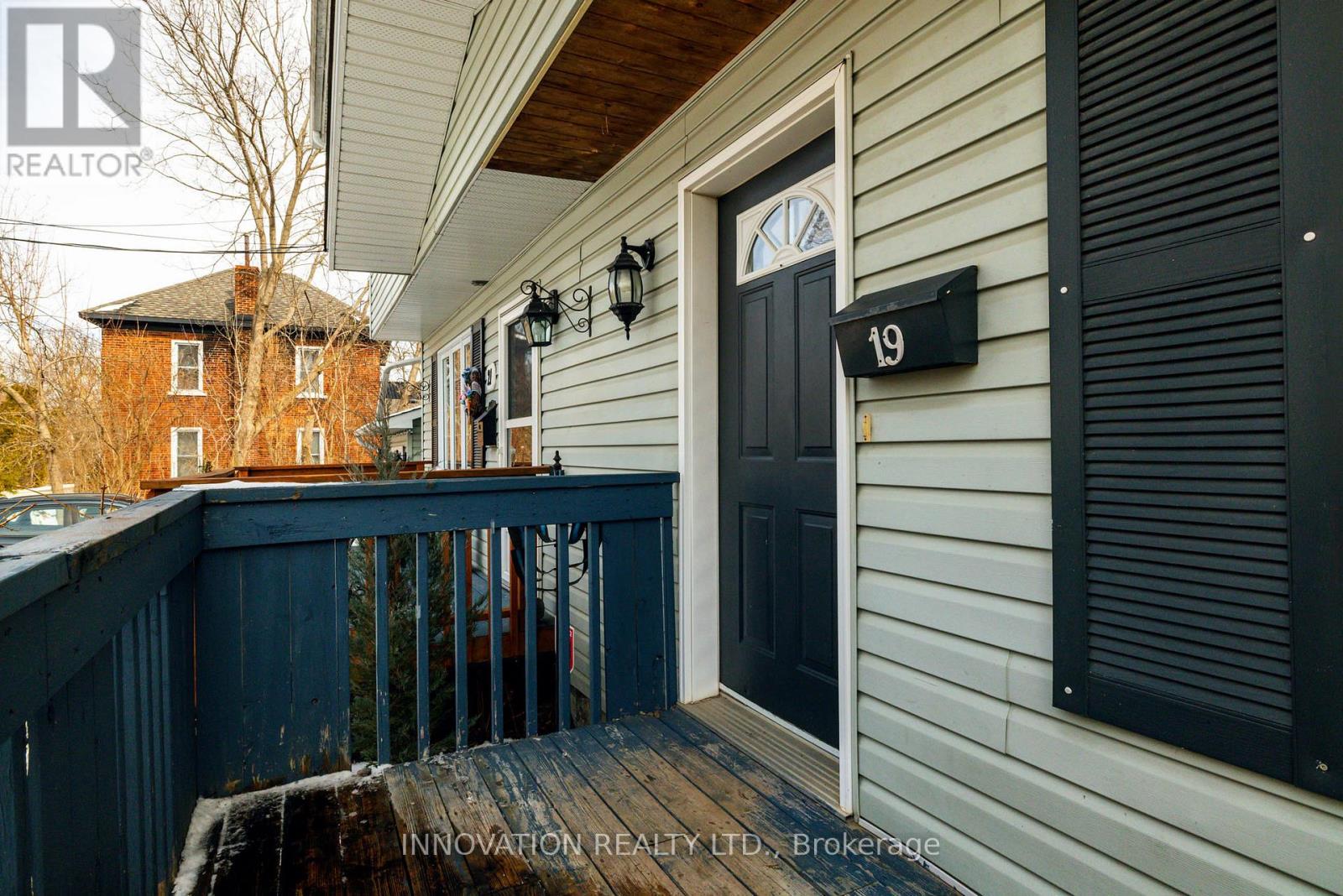 19 Thomas Street, Smiths Falls, Ontario  K7A 3E3 - Photo 8 - X12917090