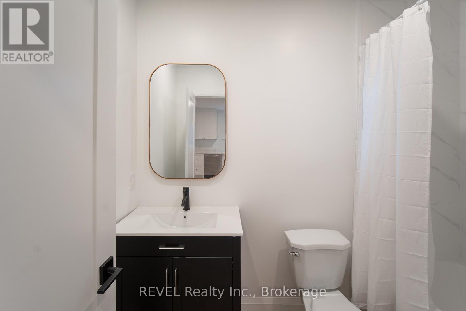 2 - 718 Ontario Road, Welland, Ontario  L3B 5C9 - Photo 10 - X12917048