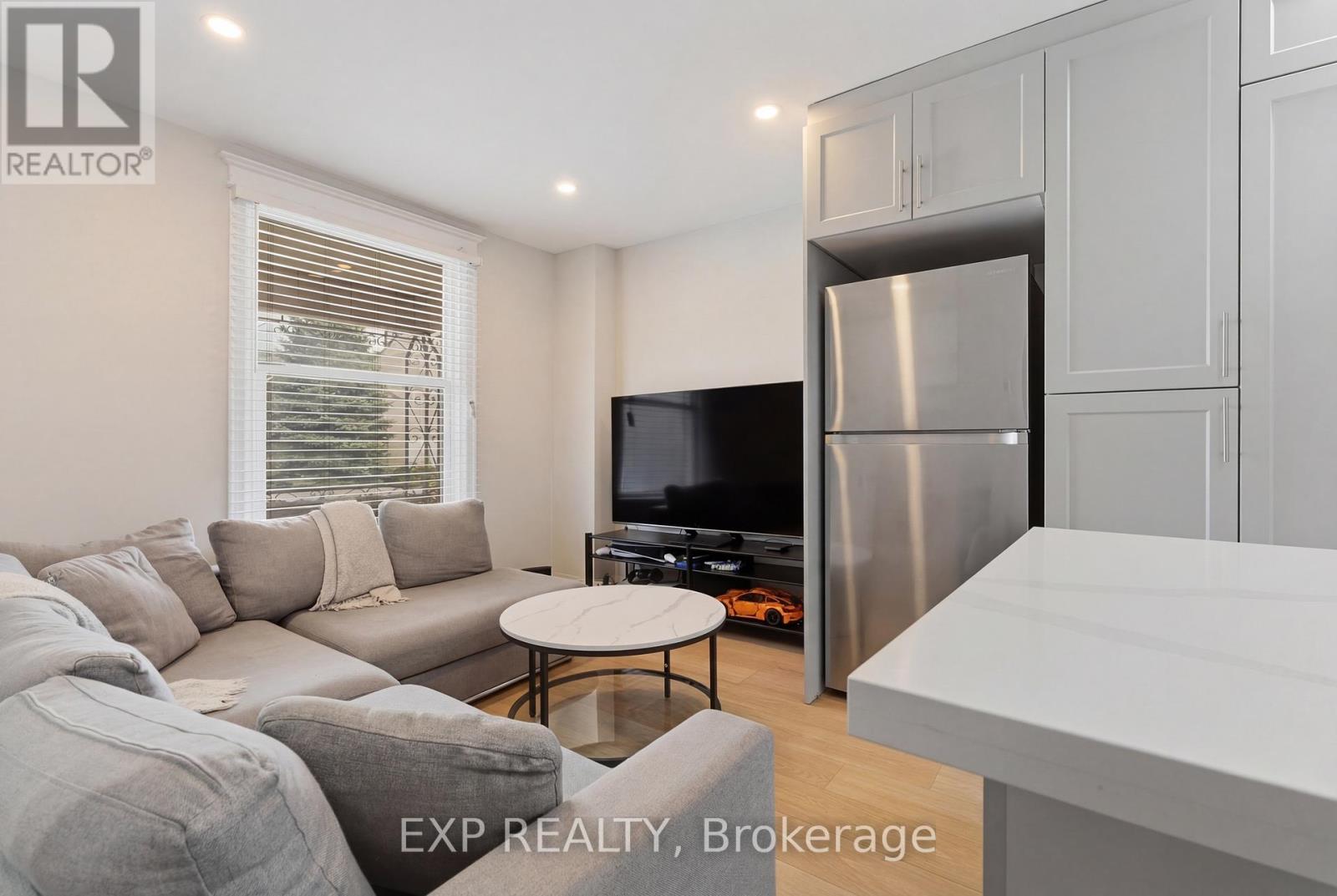 191 Queen Street North Street S, Hamilton, Ontario  L8R 2W2 - Photo 4 - X12917052