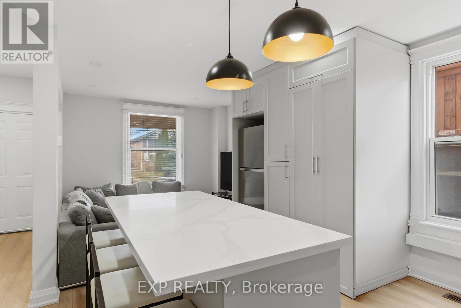 191 Queen Street North Street S, Hamilton, Ontario  L8R 2W2 - Photo 5 - X12917052