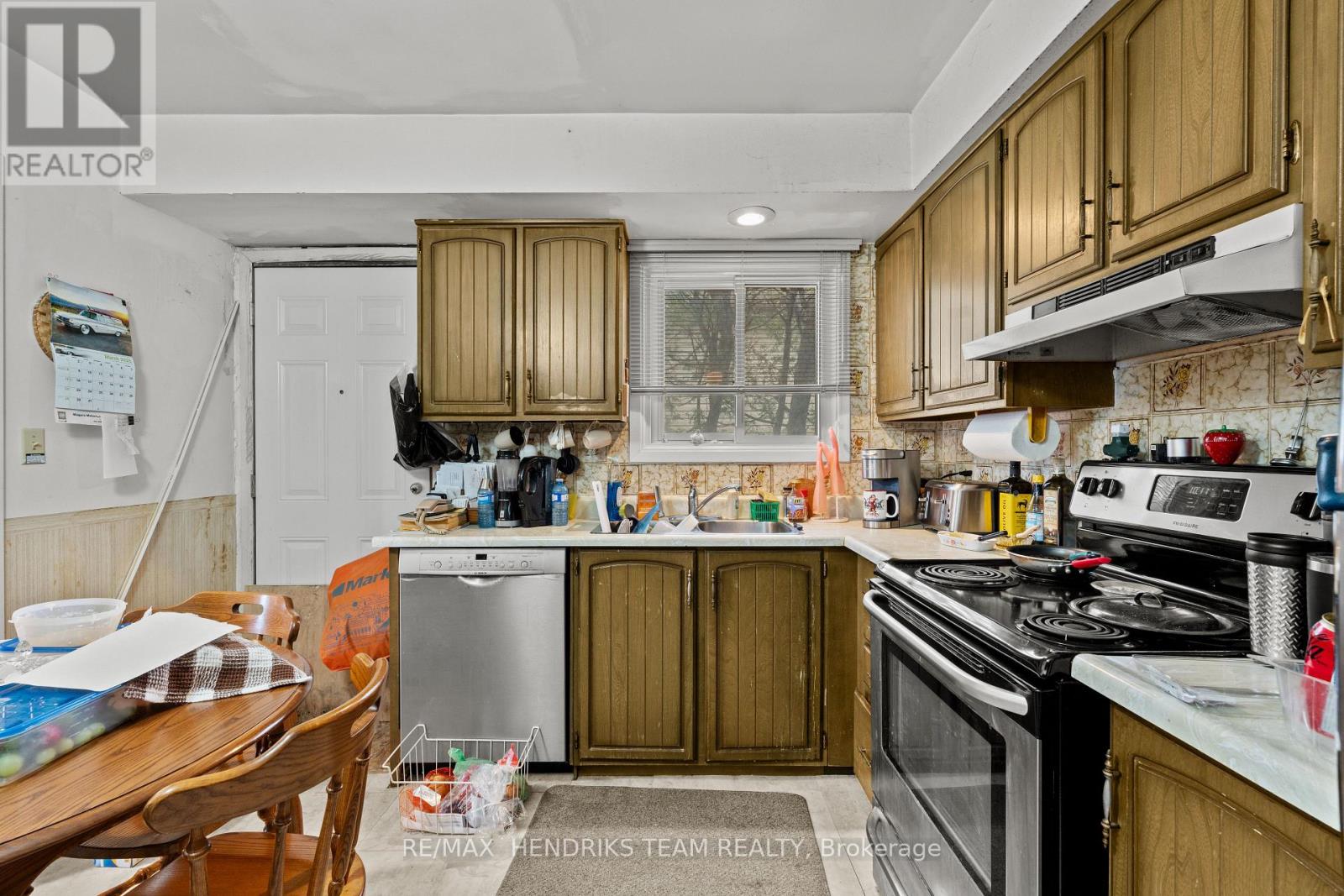 54 Grove Avenue, St. Catharines, Ontario  L2P 1E1 - Photo 10 - X12917074