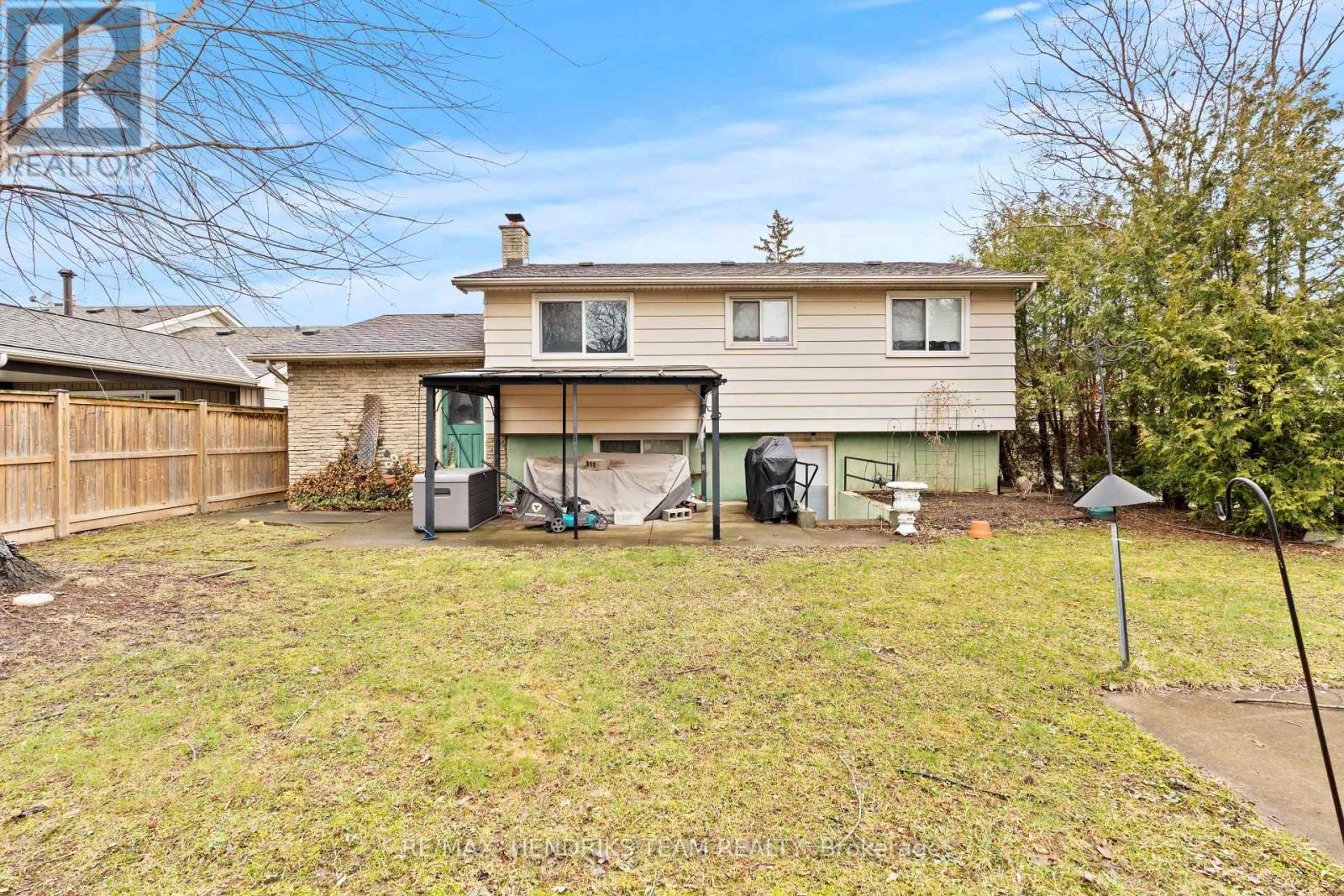 54 Grove Avenue, St. Catharines, Ontario  L2P 1E1 - Photo 21 - X12917074