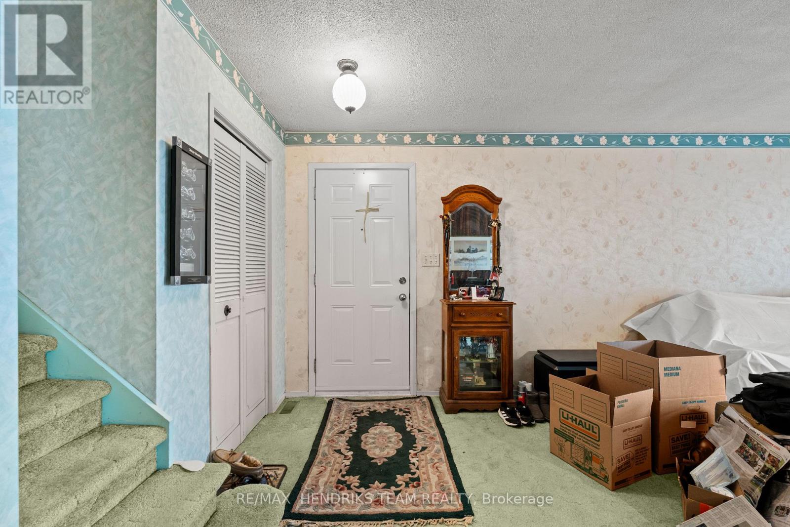 54 Grove Avenue, St. Catharines, Ontario  L2P 1E1 - Photo 6 - X12917074