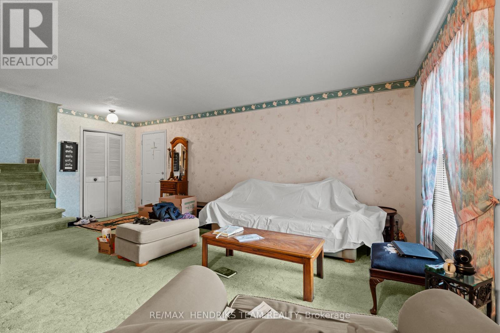 54 Grove Avenue, St. Catharines, Ontario  L2P 1E1 - Photo 7 - X12917074