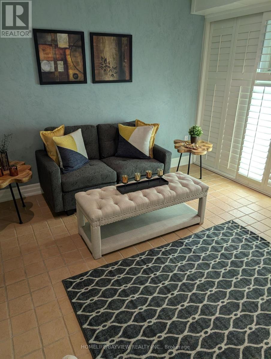 18 - 18 Oaken Gate Way, Toronto, Ontario  M2P 2A1 - Photo 7 - C12917130