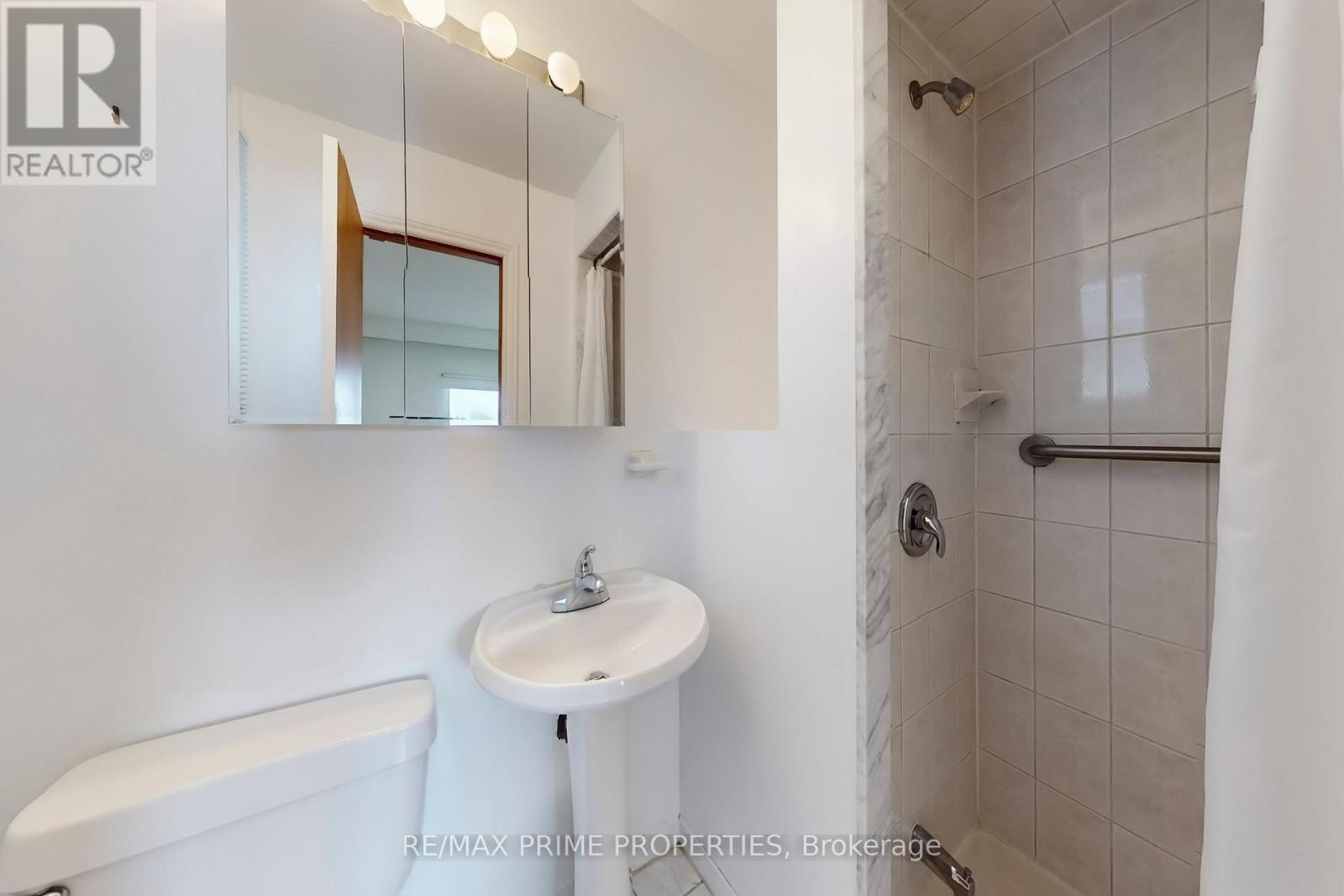 37 Lawnmere Crescent, Toronto, Ontario  M1S 2T1 - Photo 16 - E12917068