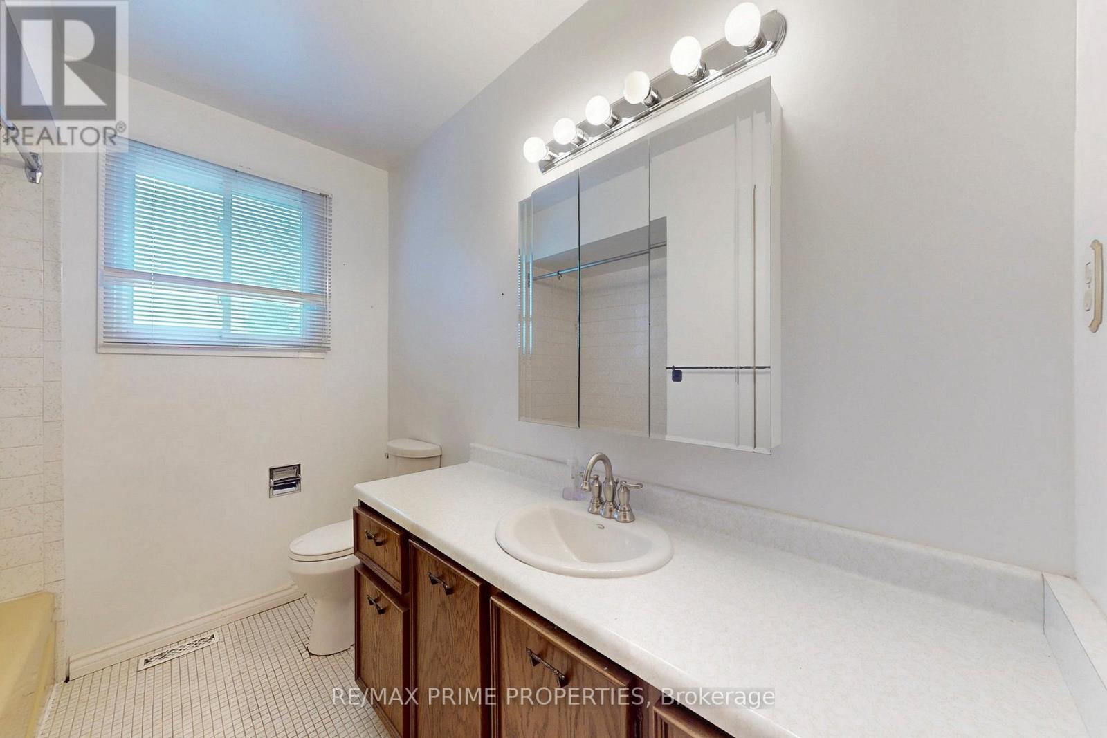 37 Lawnmere Crescent, Toronto, Ontario  M1S 2T1 - Photo 19 - E12917068