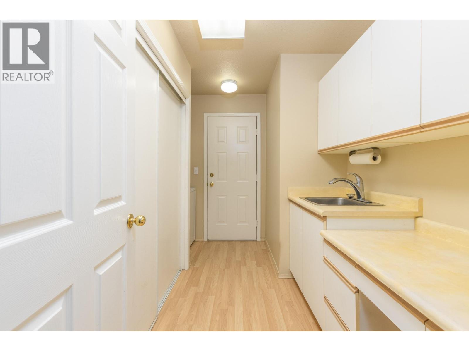 111 Harbourfront Drive Nw Unit# 14, Salmon Arm, British Columbia  V1E 1A3 - Photo 28 - 10370716