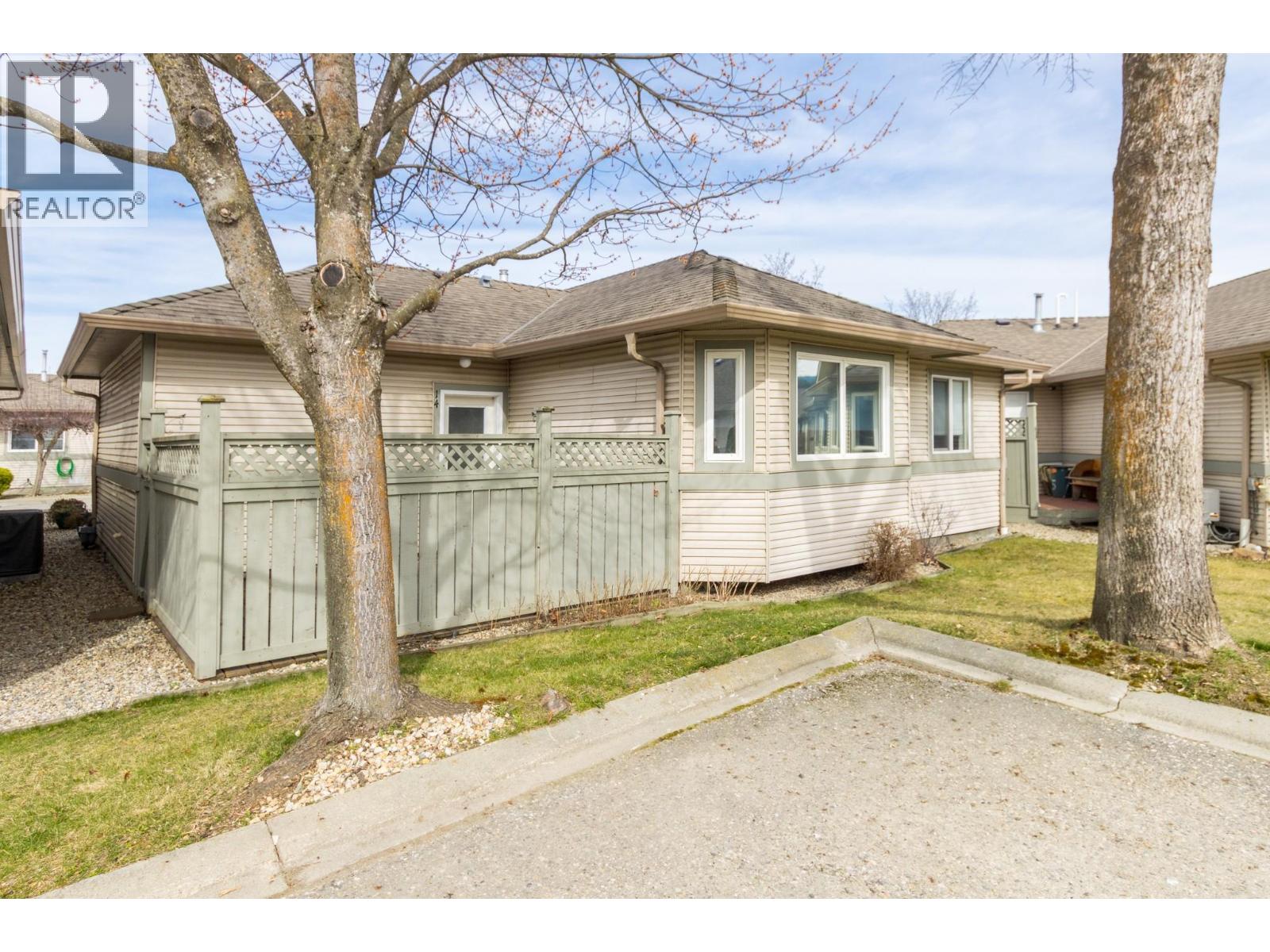 111 Harbourfront Drive Nw Unit# 14, Salmon Arm, British Columbia  V1E 1A3 - Photo 33 - 10370716