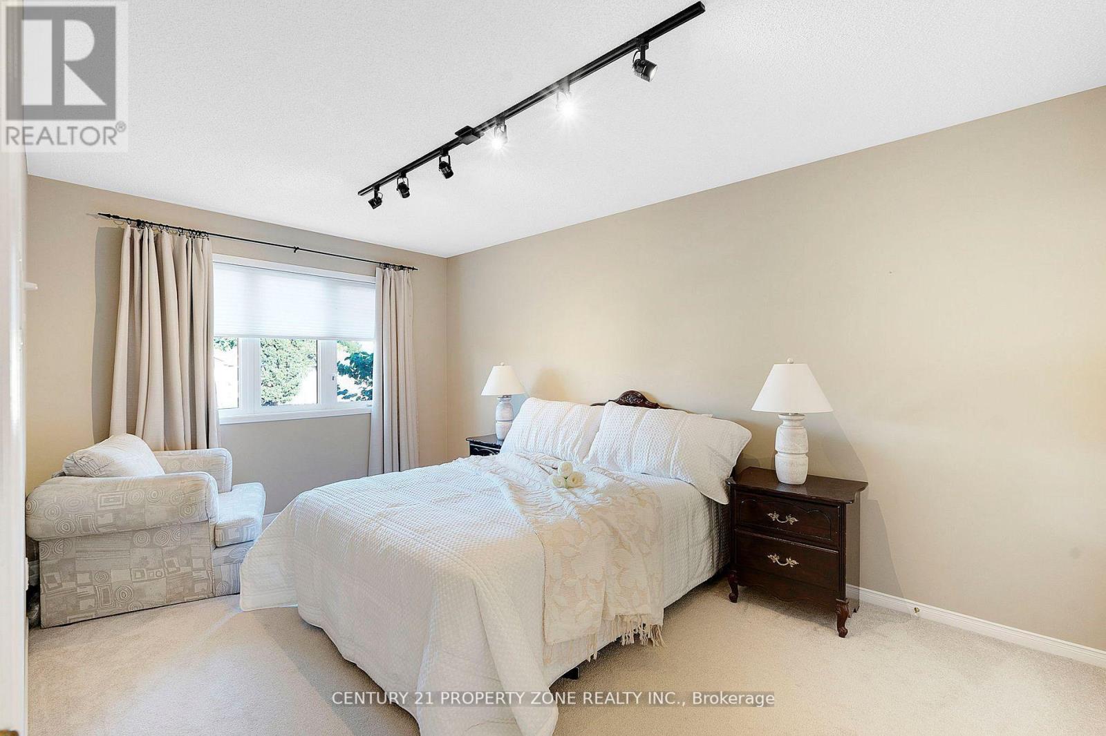 582 Plantation Gate, Newmarket, Ontario  L3X 2C2 - Photo 21 - N12917082