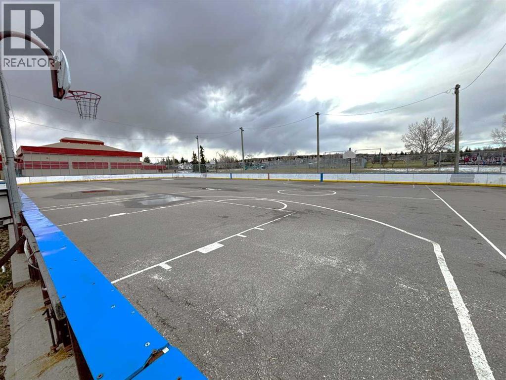 16 Sandringham Close Nw, Calgary, Alberta  T3K 3W8 - Photo 45 - A2286563