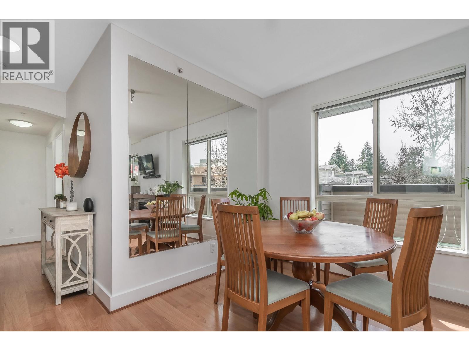 302 7428 Byrnepark Walk, Burnaby, British Columbia  V3N 0B4 - Photo 9 - R3101700