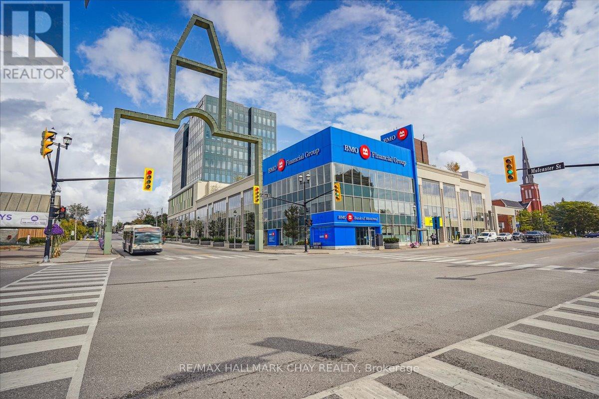 Ph-02 - 111 Worsley Street, Barrie (City Centre), Ontario  L4M 0J5 - Photo 2 - S12917086