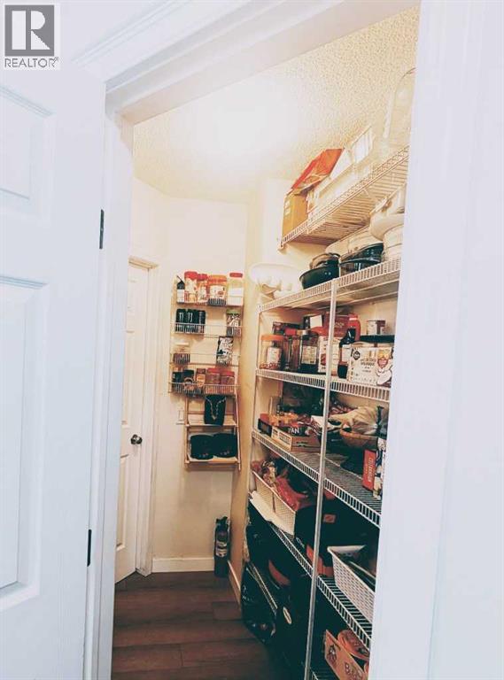 52 Bridlemeadows Common Sw, Calgary, Alberta  T2Y 4V4 - Photo 7 - A2295053