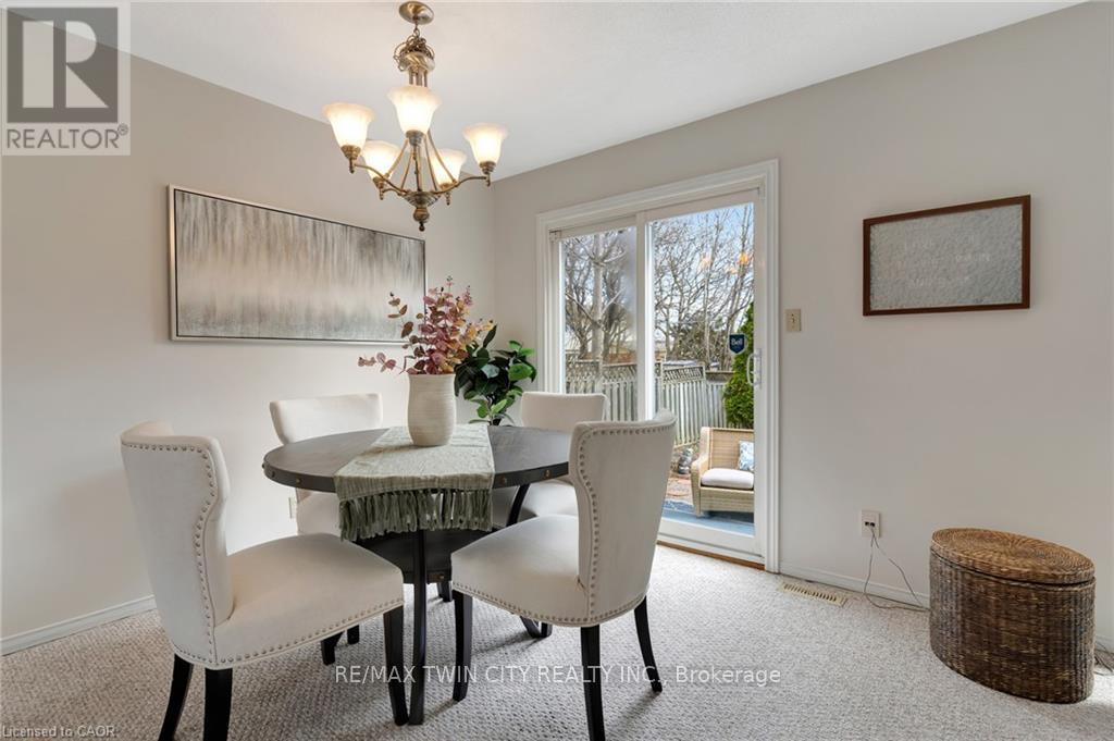 2427 Headon Forest Drive, Burlington, Ontario  L7M 3K7 - Photo 14 - W12917038