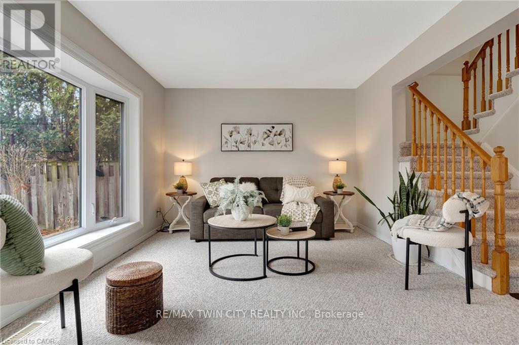 2427 Headon Forest Drive, Burlington, Ontario  L7M 3K7 - Photo 16 - W12917038